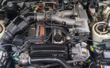 Toyota-Supra-1988-Hatchback-11