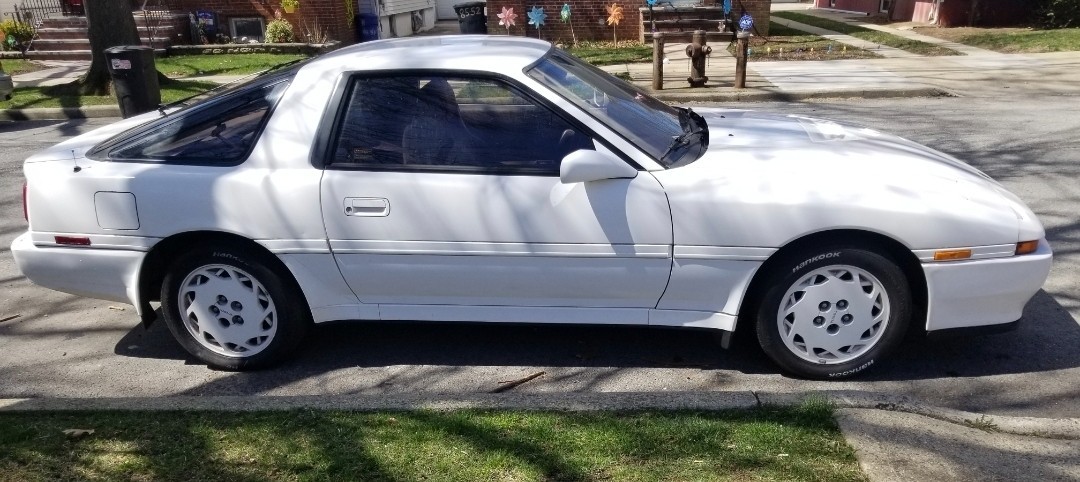 Toyota-Supra-1990-Hatchback-2
