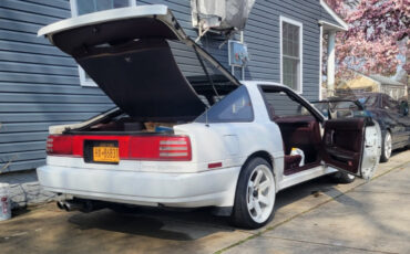Toyota-Supra-1990-Hatchback-3