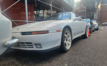 Toyota-Supra-1990-Hatchback-8