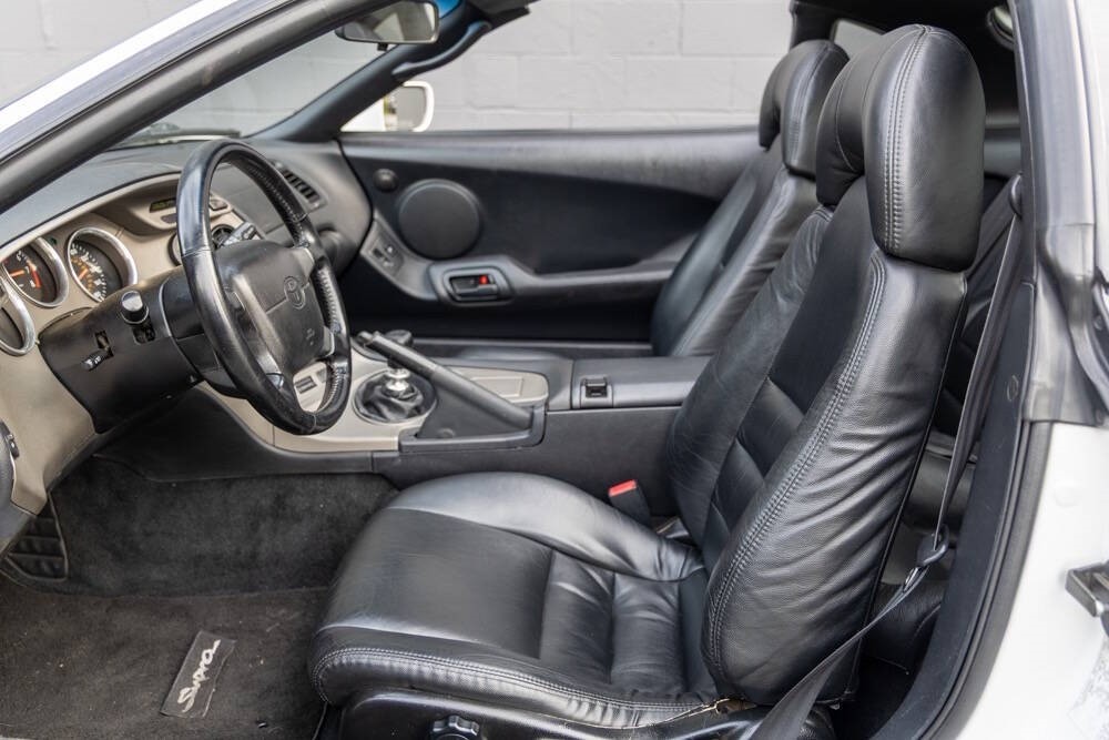 Toyota-Supra-1994-Hatchback-14