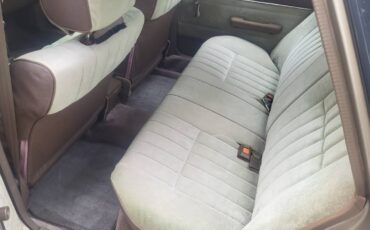 Toyota-camry-1986-3