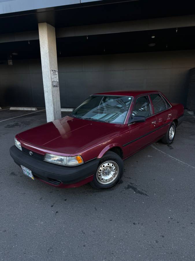Toyota-camry-1991-10