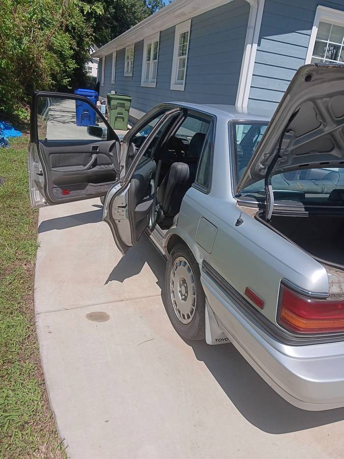 Toyota-camry-1991-silver-3