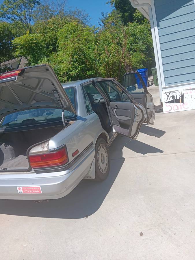 Toyota-camry-1991-silver-4