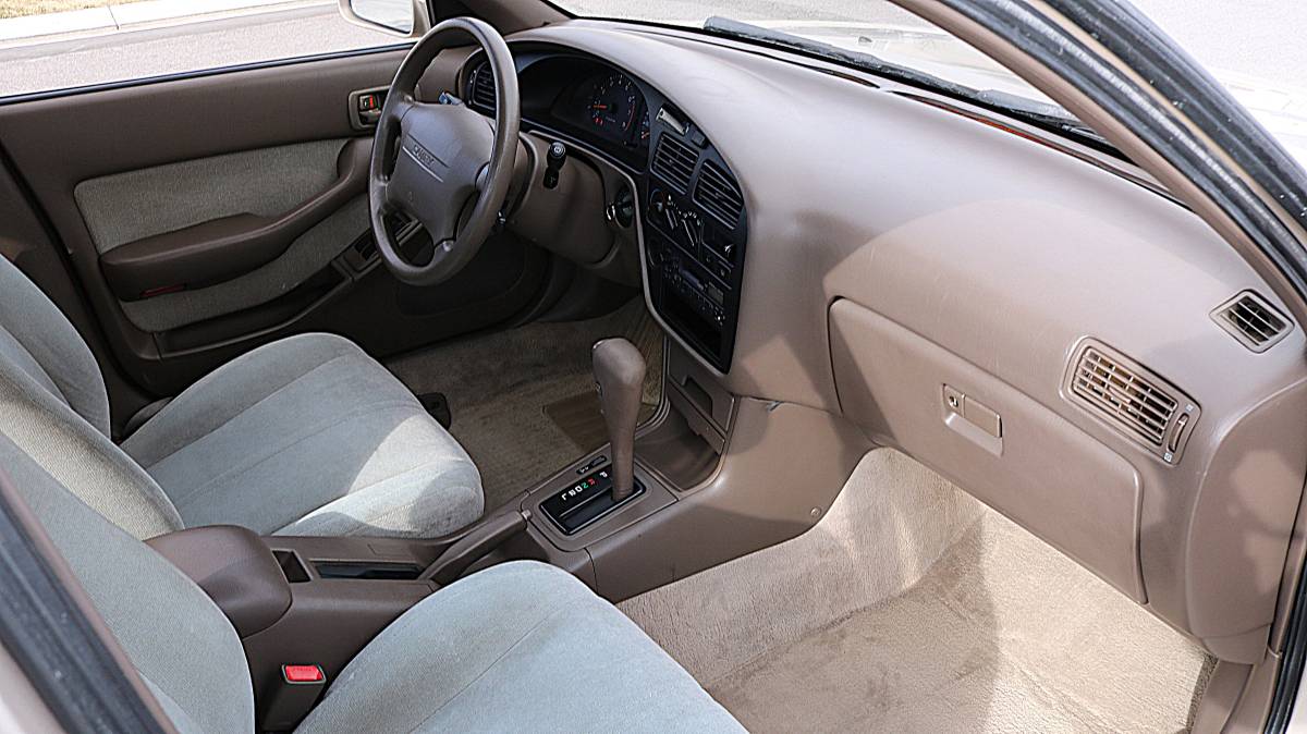 Toyota-camry-1993-custom-9