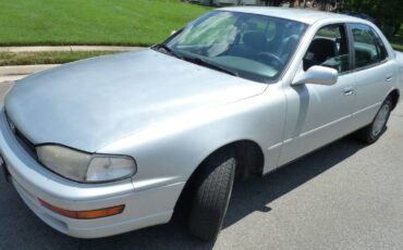 Toyota-camry-1993-grey-1