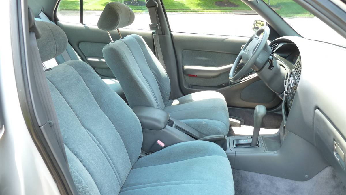 Toyota-camry-1993-grey-11
