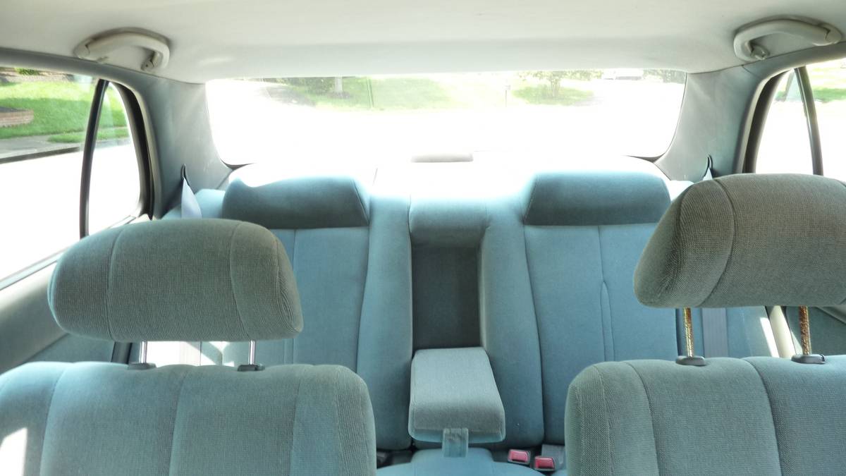 Toyota-camry-1993-grey-17