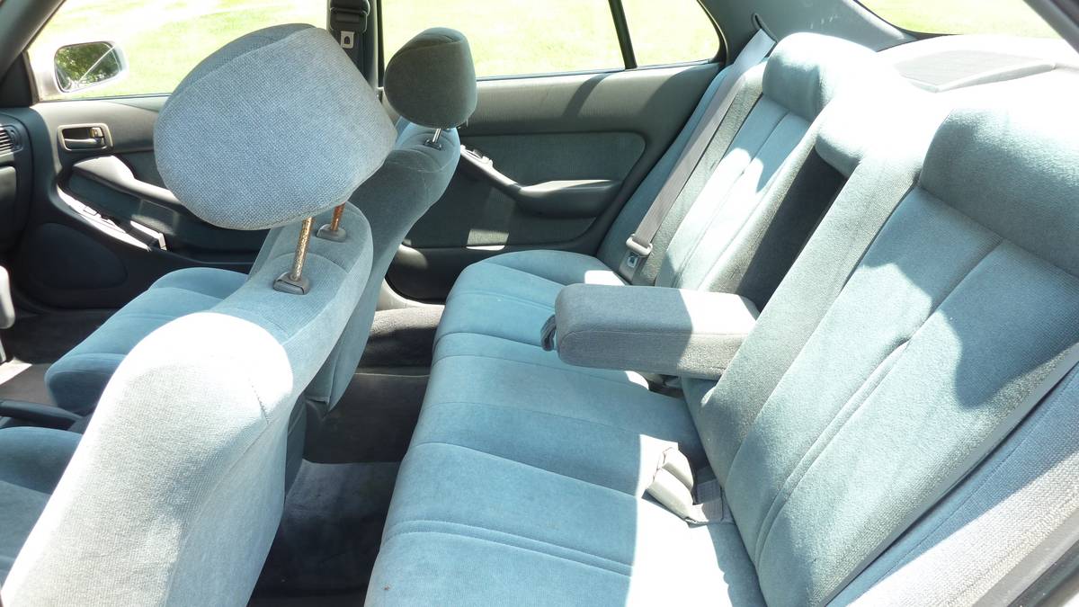 Toyota-camry-1993-grey-18