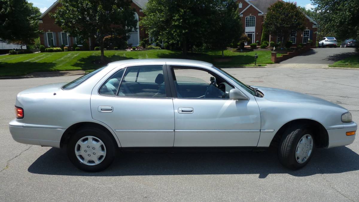 Toyota-camry-1993-grey-4