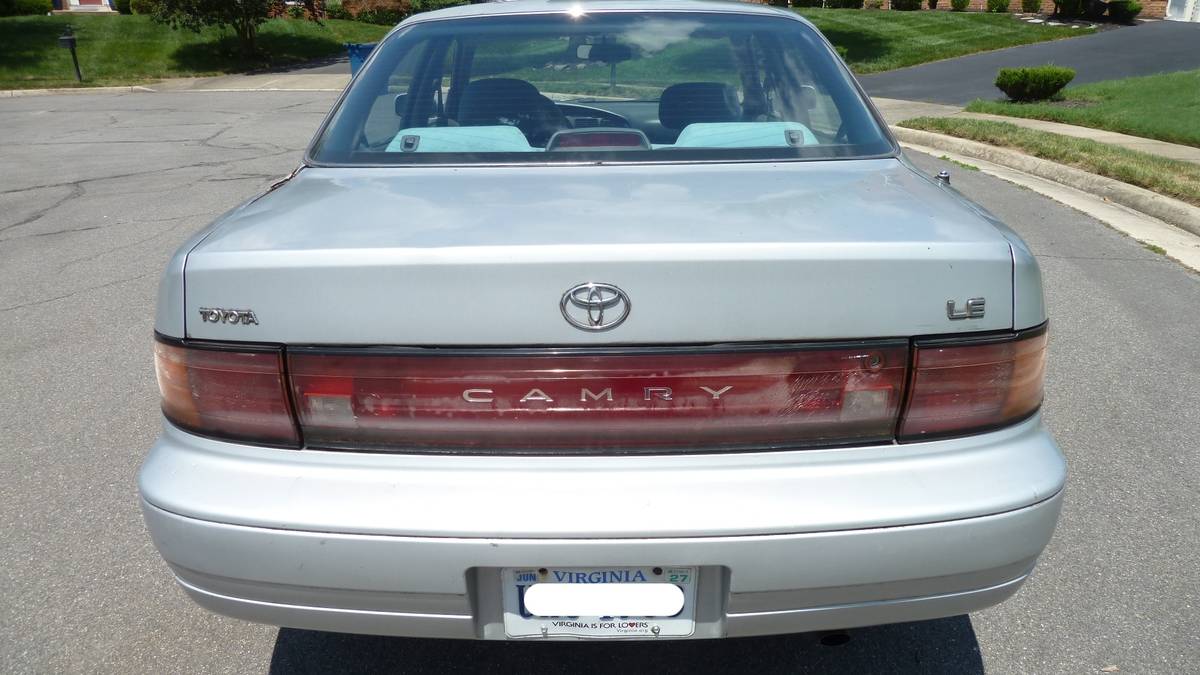 Toyota-camry-1993-grey-6