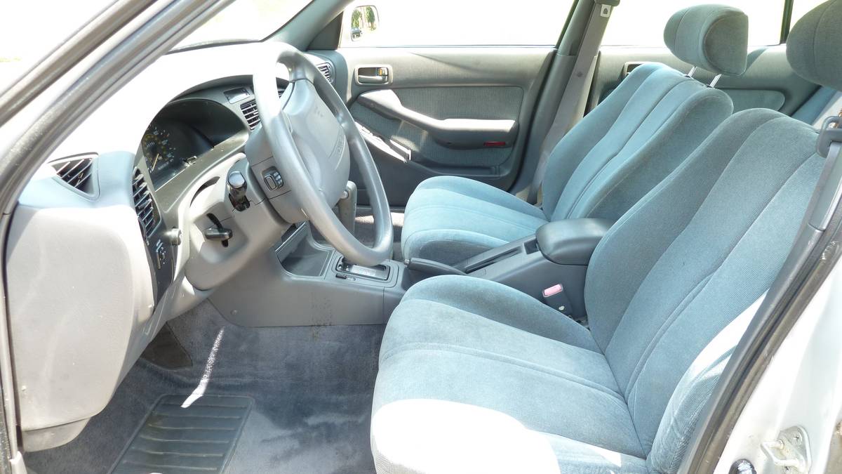 Toyota-camry-1993-grey-9