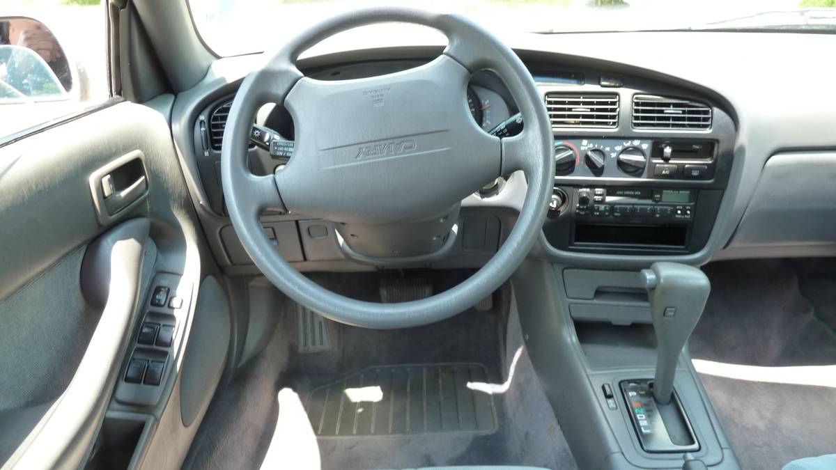 Toyota-camry-1993-grey-9