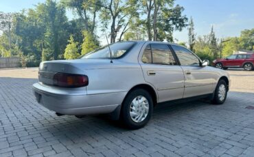 Toyota-camry-1995-silver-4