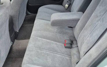 Toyota-camry-le-1985-blue-12