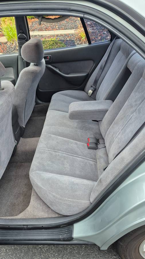 Toyota-camry-le-1985-blue-12