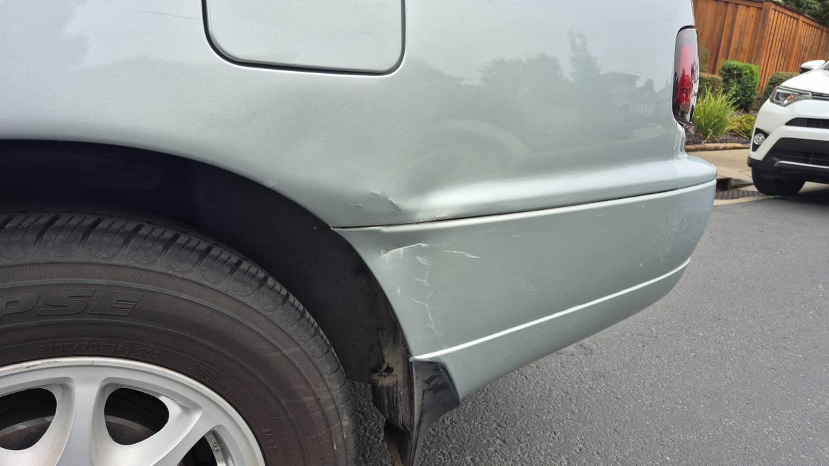 Toyota-camry-le-1985-blue-16