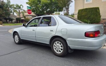 Toyota-camry-le-1985-blue-18