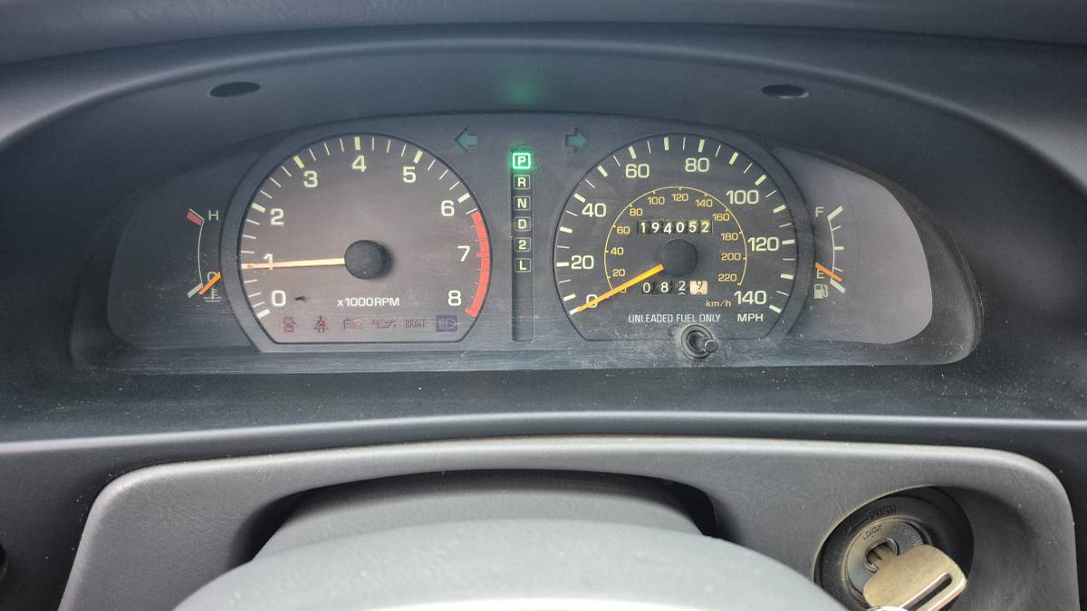Toyota-camry-le-1985-blue-4