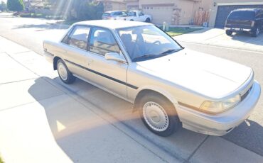 Toyota-camry-le-1991-3