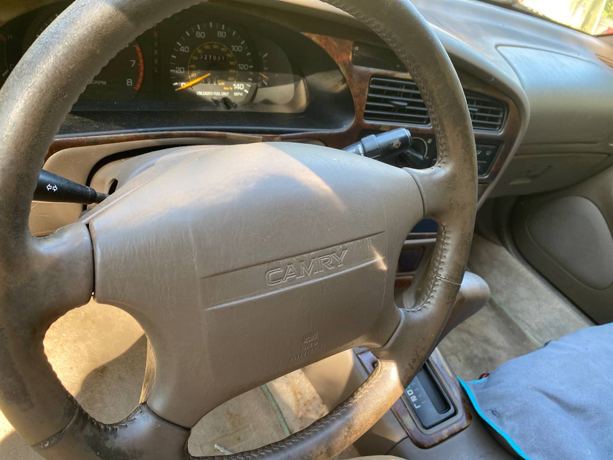 Toyota-camry-xle-1994-5