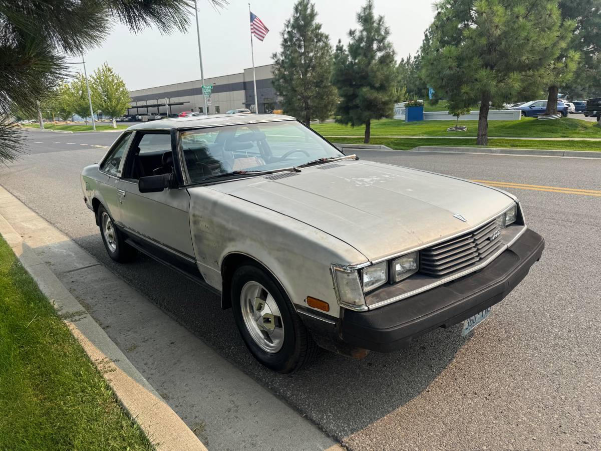 Toyota-celica-1981-3