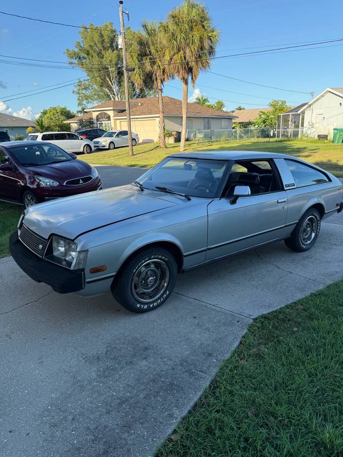 Toyota-celica-gt-1978-silver