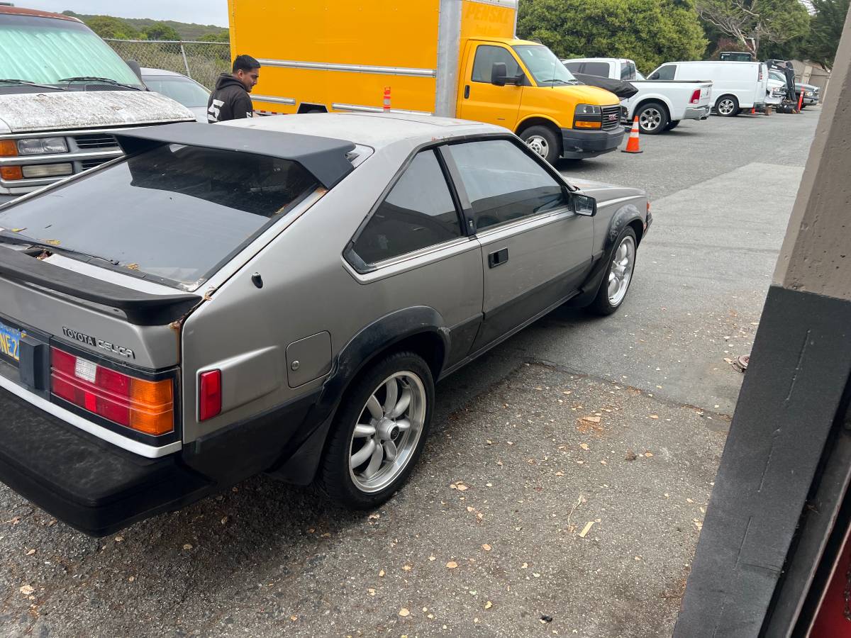 Toyota-celica-gt-s-1983-1
