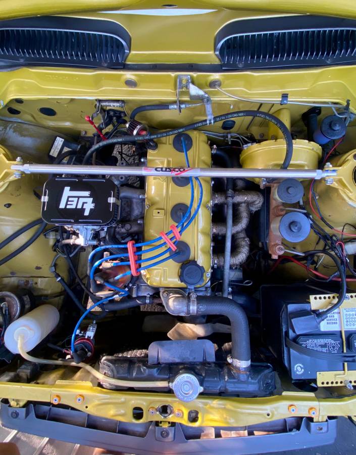 Toyota-corolla-1973-yellow-13