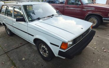 Toyota-corolla-1983-white-10