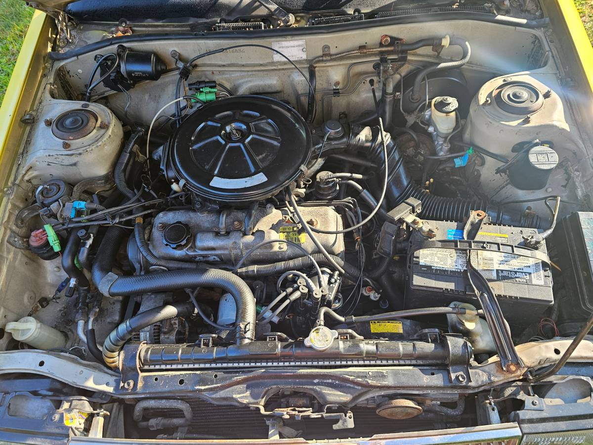 Toyota-corolla-1986-yellow-4