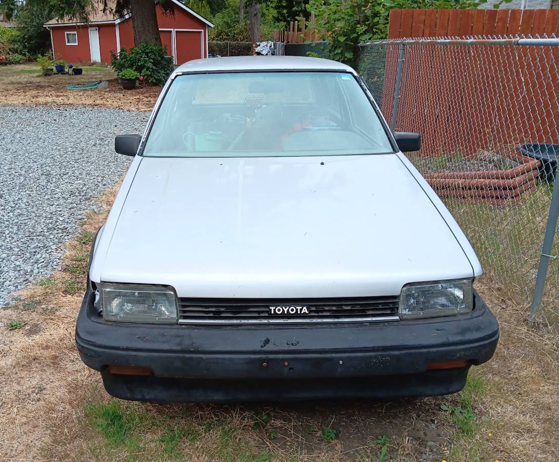 Toyota-corolla-1987-silver-1