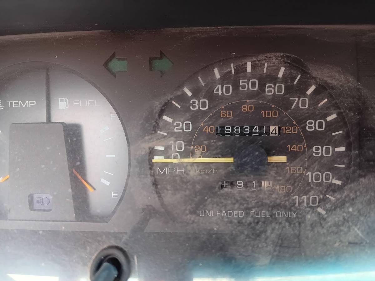 Toyota-corolla-1987-silver-17