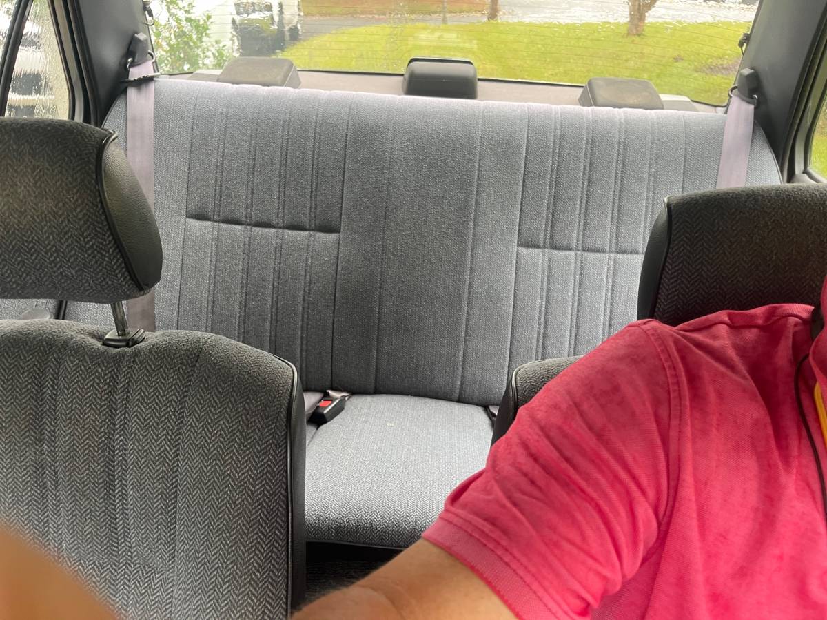 Toyota-corolla-1990-grey-1