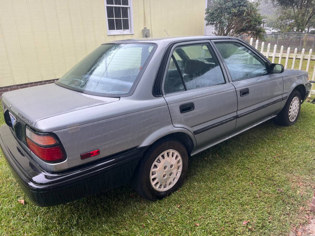 Toyota-corolla-1990-grey-2