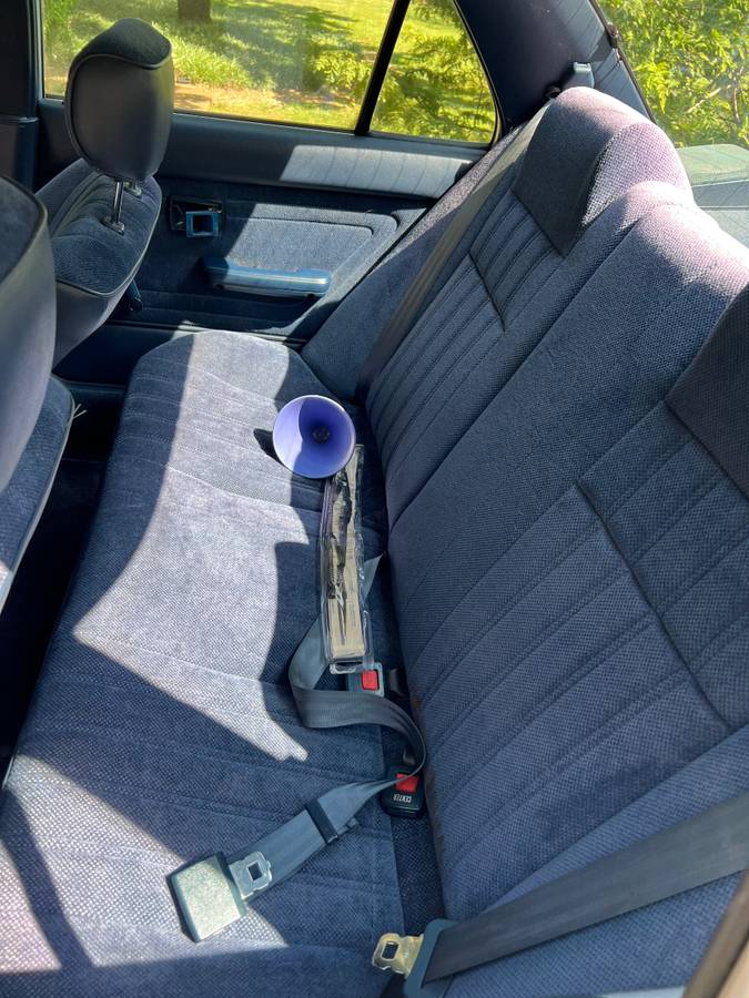 Toyota-corolla-1992-blue-1