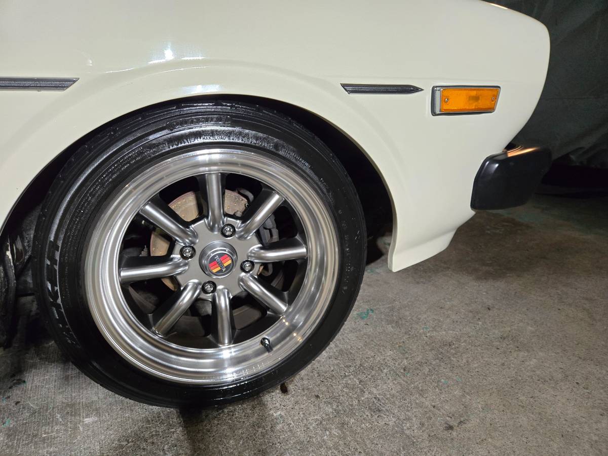 Toyota-corolla-sport-coupe-1977-10
