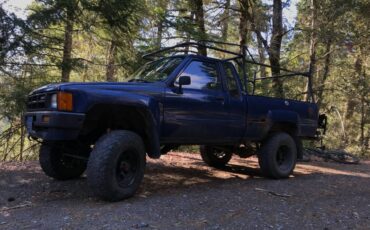 Toyota-diesel-1984-blue-2