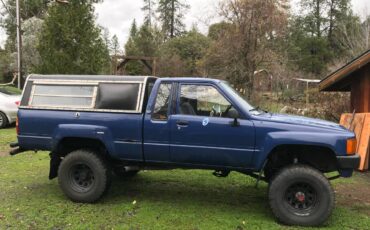 Toyota-diesel-1984-blue-5
