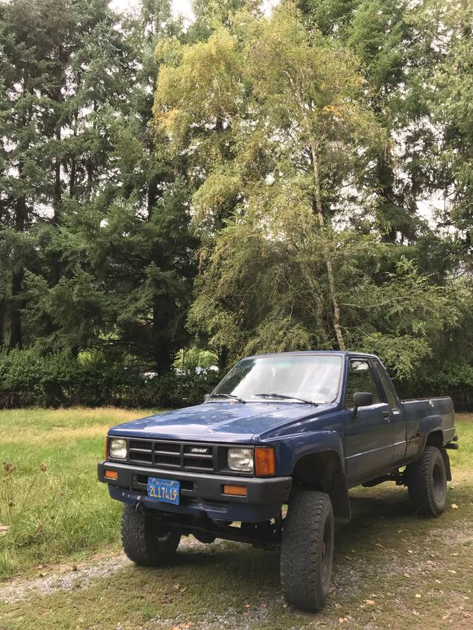 Toyota-diesel-1984-blue