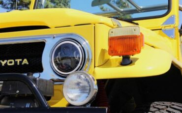 Toyota-fj-40-2-door-open-top-dodge-magnum-hemi-1978-yellow-19