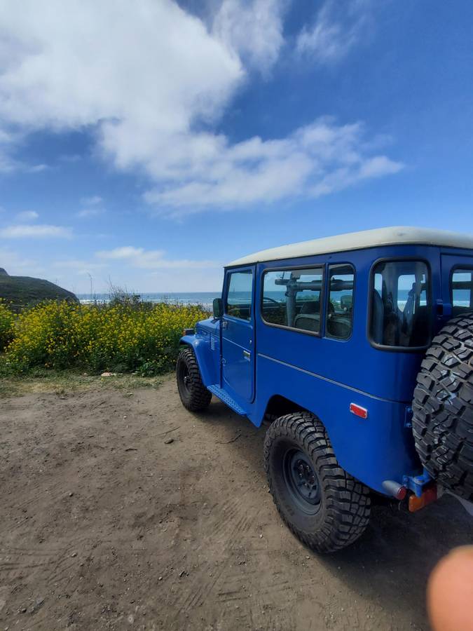 Toyota-fj40-landcruiser-1982-blue-2