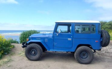 Toyota-fj40-landcruiser-1982-blue-3