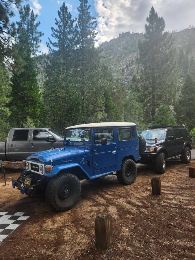 Toyota-fj40-landcruiser-1982-blue-5