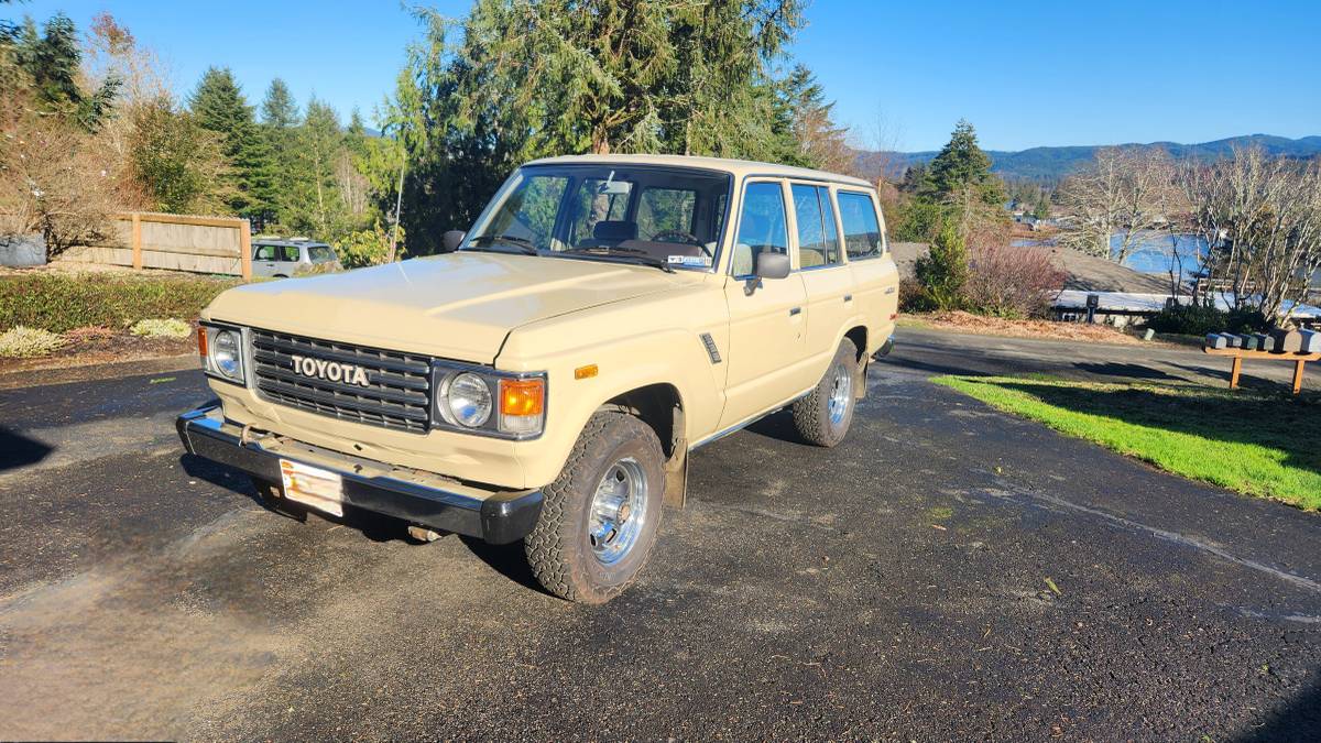 Toyota-fj60-1983-custom-1
