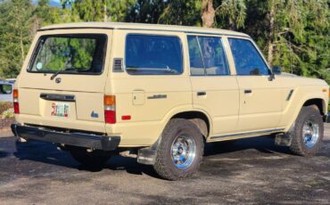 Toyota-fj60-1983-custom-3