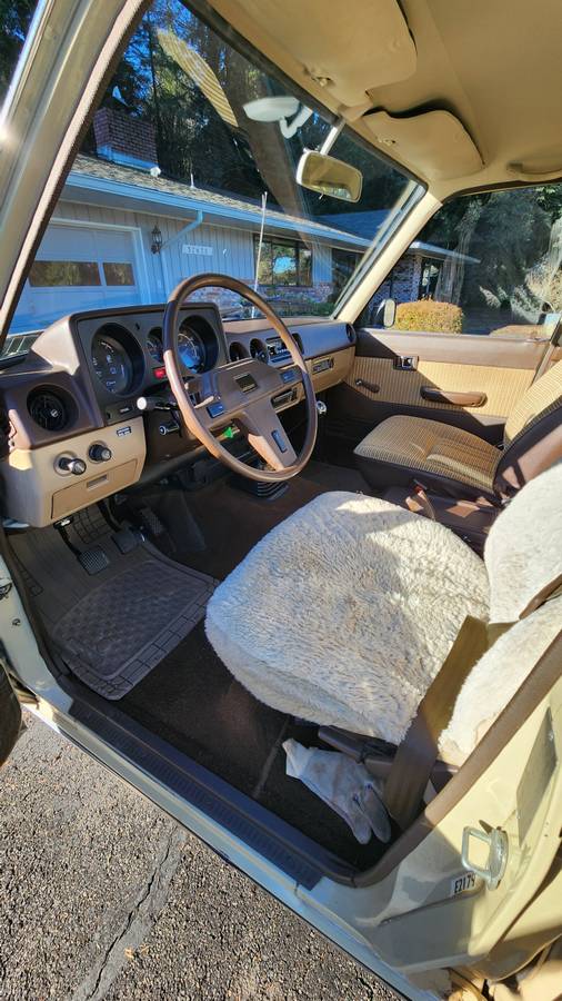 Toyota-fj60-1983-custom-5