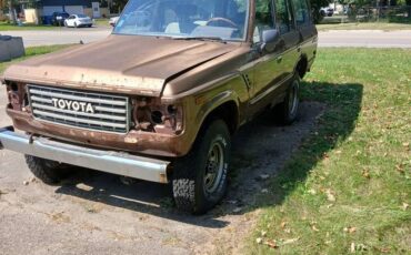 Toyota-fj60-landcruiser-1983-brown-1