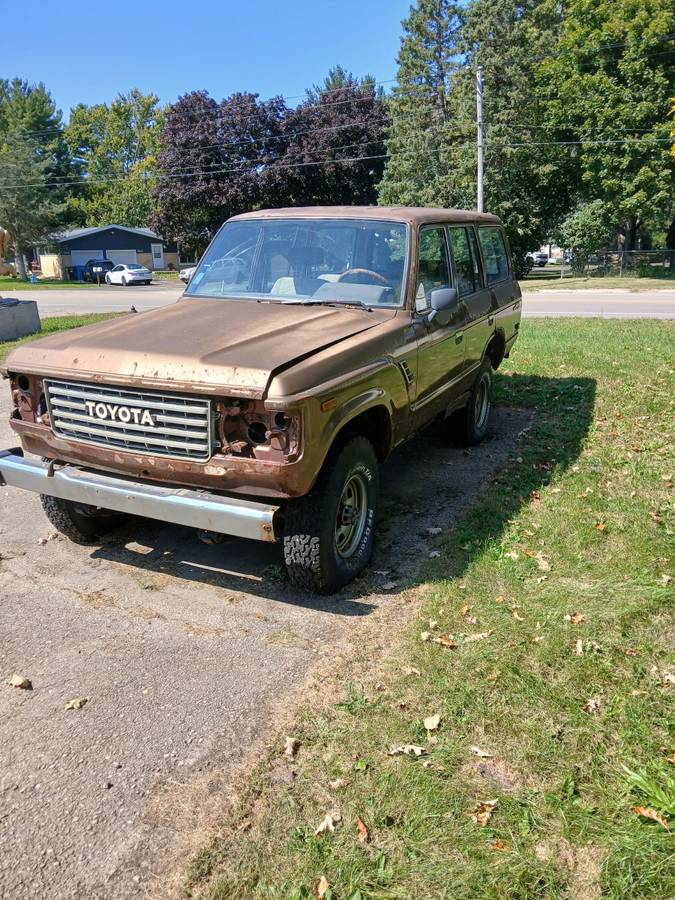 Toyota-fj60-landcruiser-1983-brown-1
